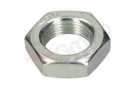 Variatora uzgrieznis dzinēja pusē